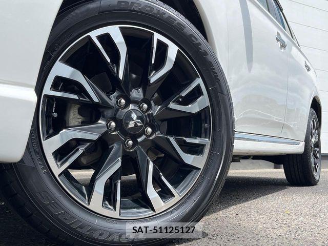 Mitsubishi OUTLANDER PHEV 2015-07 7393479-12