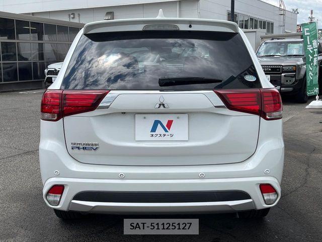 Mitsubishi OUTLANDER PHEV 2015-07 7393479-14
