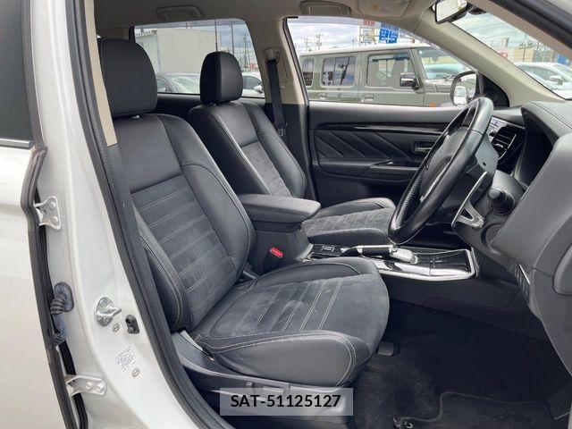 Mitsubishi OUTLANDER PHEV 2015-07 7393479-7