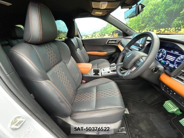 Mitsubishi OUTLANDER PHEV 2023-12 7393471-6