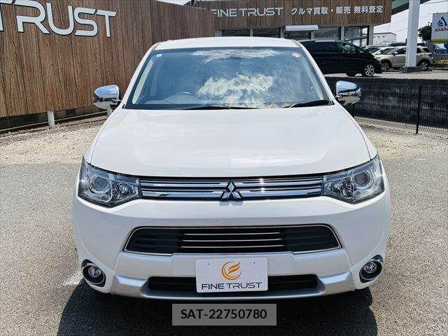 Mitsubishi OUTLANDER PHEV 2014-08 7393482-13