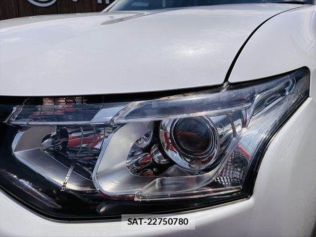 Mitsubishi OUTLANDER PHEV 2014-08 7393482-20