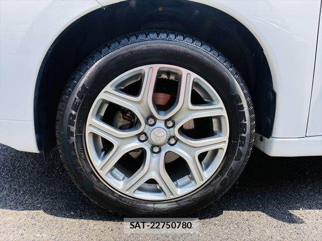 Mitsubishi OUTLANDER PHEV 2014-08 7393482-28