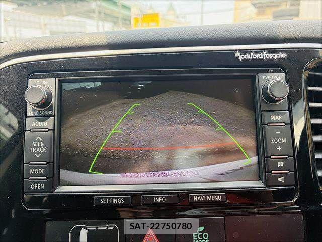 Mitsubishi OUTLANDER PHEV 2014-08 7393482-5