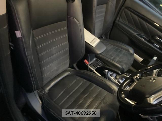 Mitsubishi OUTLANDER PHEV 2015-07 7393483-9