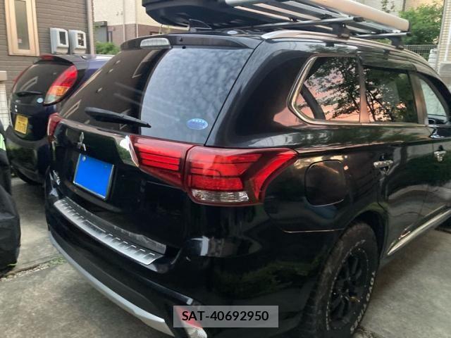 Mitsubishi OUTLANDER PHEV 2015-07 7393483-5