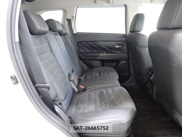 Mitsubishi OUTLANDER PHEV 2020-01 7393470-23