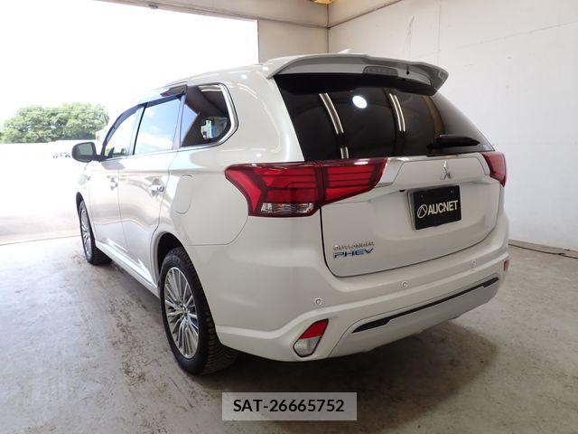 Mitsubishi OUTLANDER PHEV 2020-01 7393470-2