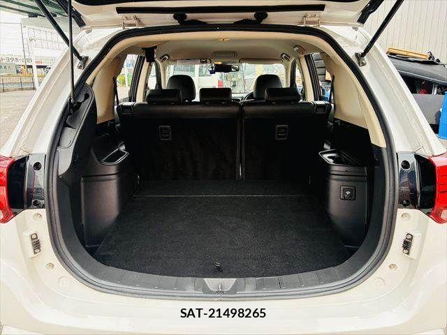 Mitsubishi OUTLANDER PHEV 2015-07 7393481-10