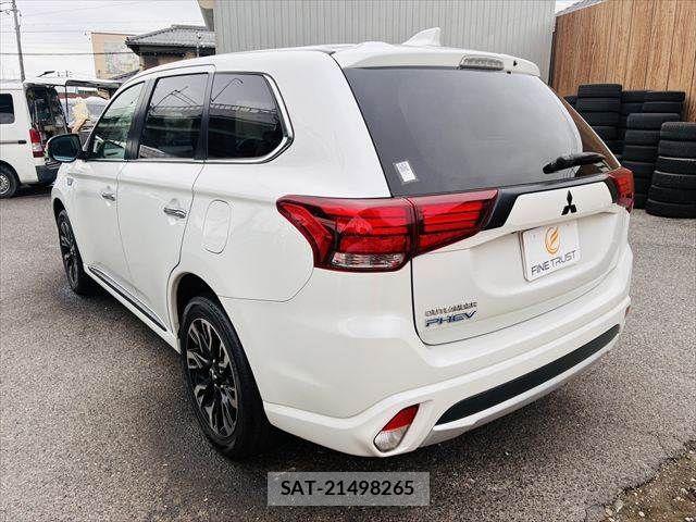 Mitsubishi OUTLANDER PHEV 2015-07 7393481-20