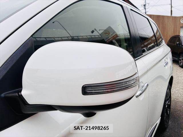 Mitsubishi OUTLANDER PHEV 2015-07 7393481-26