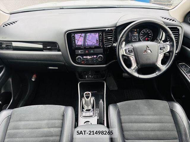Mitsubishi OUTLANDER PHEV 2015-07 7393481-2