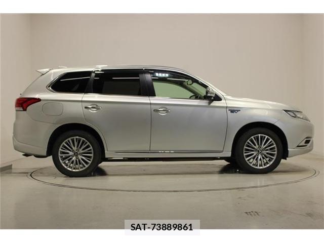 Mitsubishi OUTLANDER PHEV 2018-09 7456678-10