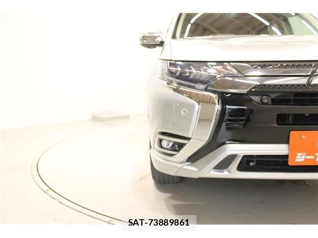 Mitsubishi OUTLANDER PHEV 2018-09 7456678-13