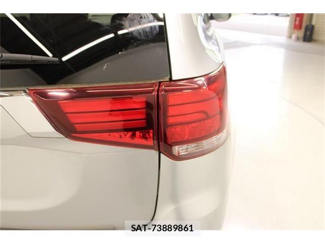Mitsubishi OUTLANDER PHEV 2018-09 7456678-15