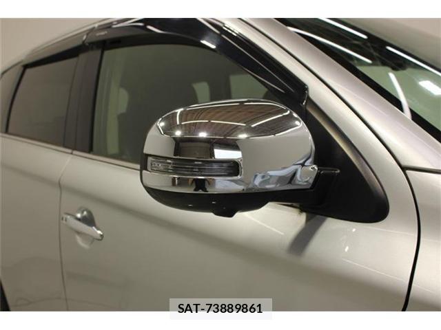 Mitsubishi OUTLANDER PHEV 2018-09 7456678-18