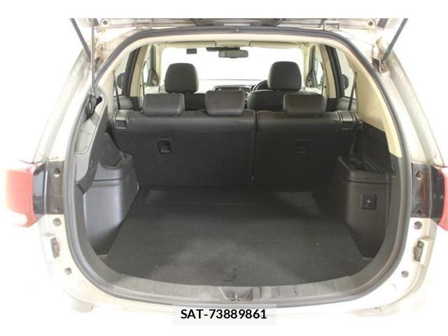 Mitsubishi OUTLANDER PHEV 2018-09 7456678-29