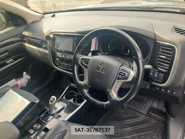 Mitsubishi OUTLANDER PHEV 2018-05 7456681-8