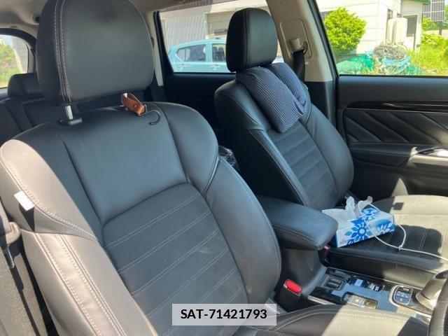Mitsubishi OUTLANDER PHEV 2020-12 7456679-12