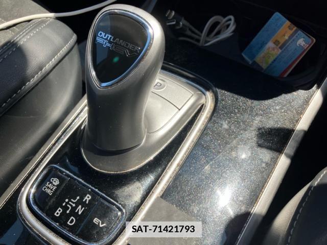 Mitsubishi OUTLANDER PHEV 2020-12 7456679-23
