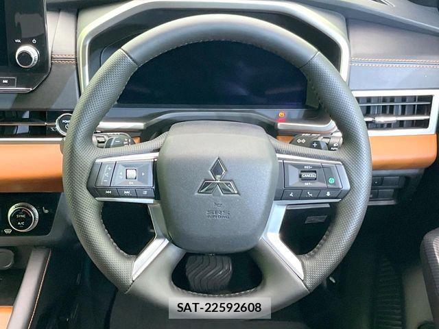 Mitsubishi OUTLANDER PHEV 2022-02 7456670-10