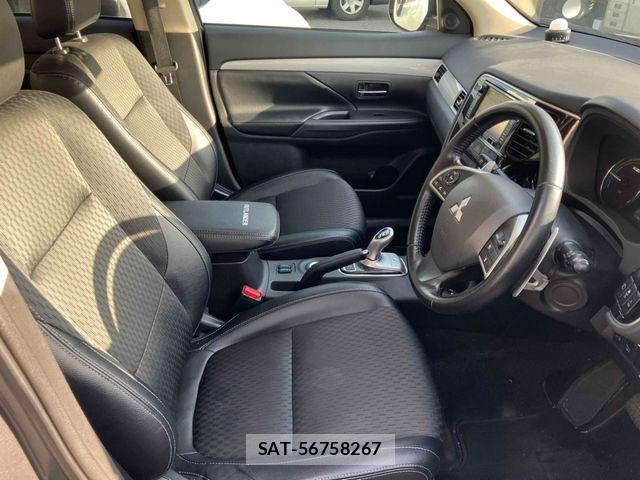 Mitsubishi OUTLANDER PHEV 2014-06 7509639-16