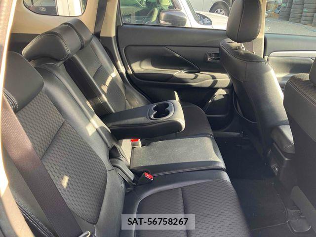 Mitsubishi OUTLANDER PHEV 2014-06 7509639-18
