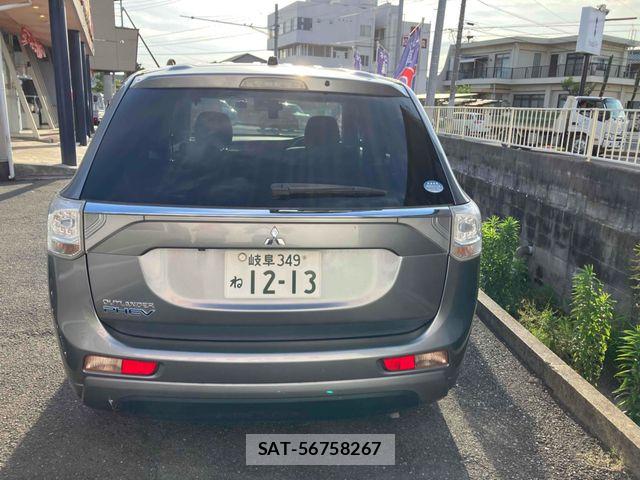 Mitsubishi OUTLANDER PHEV 2014-06 7509639-2