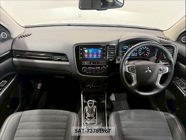 Mitsubishi OUTLANDER PHEV 2018-09 7509638-1