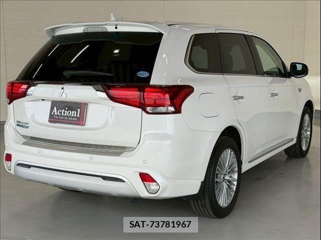 Mitsubishi OUTLANDER PHEV 2018-09 7509638-4