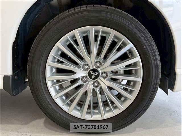Mitsubishi OUTLANDER PHEV 2018-09 7509638-6