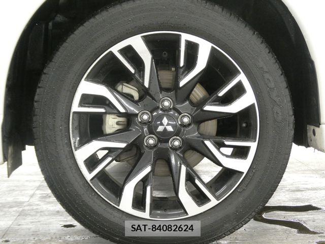 Mitsubishi OUTLANDER PHEV 2018-08 7509636-9