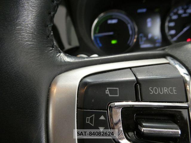 Mitsubishi OUTLANDER PHEV 2018-08 7509636-23