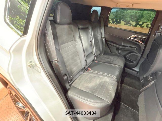 Mitsubishi OUTLANDER PHEV 2023-01 7502147-9