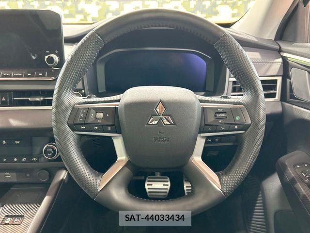 Mitsubishi OUTLANDER PHEV 2023-01 7502147-11