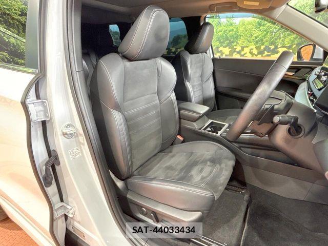 Mitsubishi OUTLANDER PHEV 2023-01 7502147-8