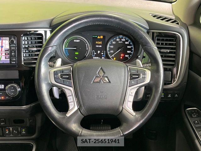 Mitsubishi OUTLANDER PHEV 2017-05 7502156-10