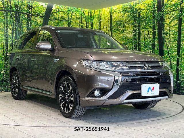 Mitsubishi OUTLANDER PHEV 2017-05 7502156-15