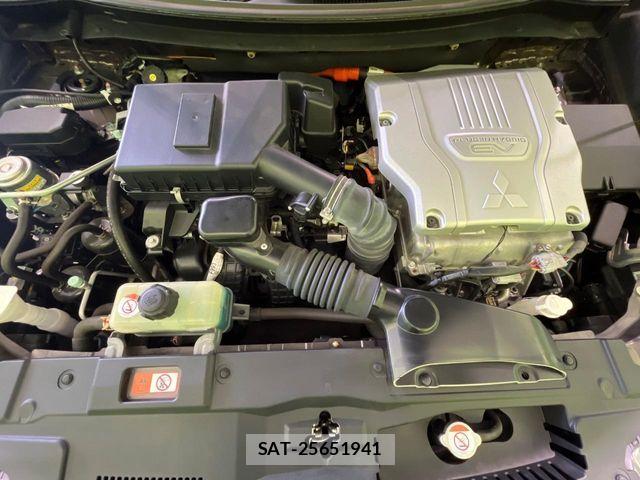 Mitsubishi OUTLANDER PHEV 2017-05 7502156-17