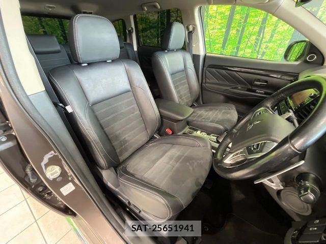 Mitsubishi OUTLANDER PHEV 2017-05 7502156-7