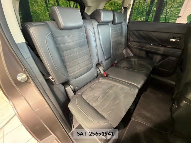 Mitsubishi OUTLANDER PHEV 2017-05 7502156-8