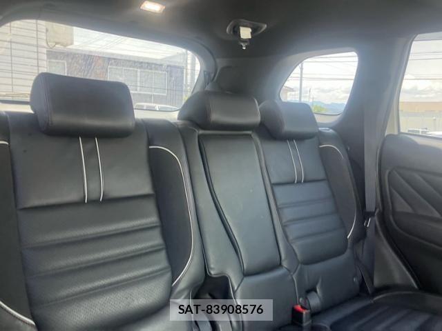Mitsubishi OUTLANDER PHEV 2017-10 7502157-13