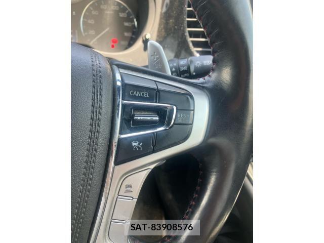 Mitsubishi OUTLANDER PHEV 2017-10 7502157-21