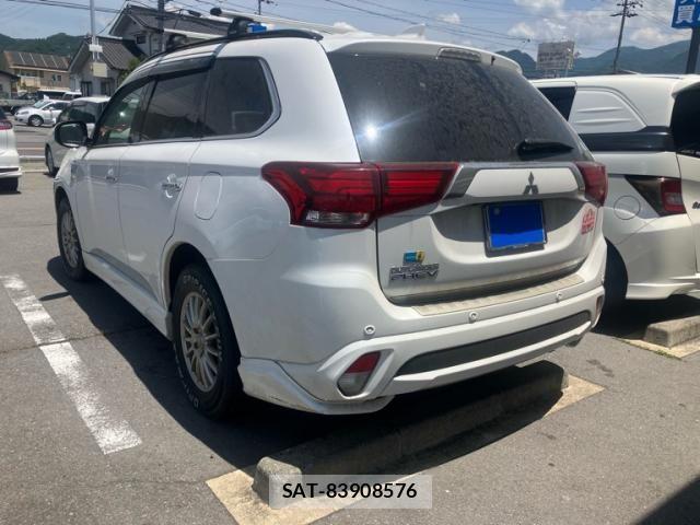 Mitsubishi OUTLANDER PHEV 2017-10 7502157-5