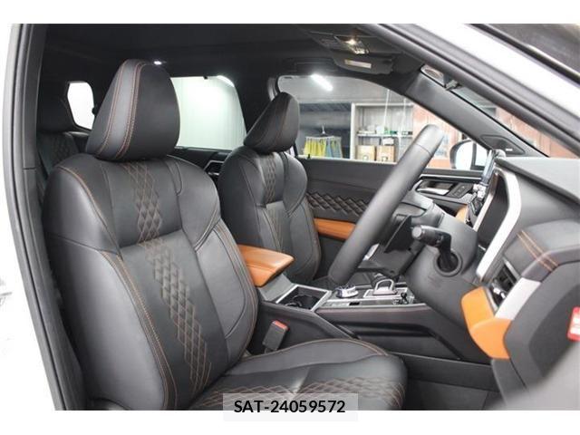 Mitsubishi OUTLANDER PHEV 2022-05 7502152-26
