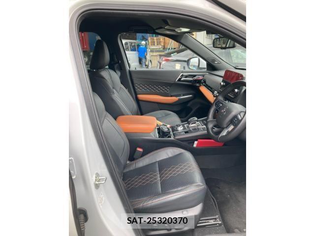 Mitsubishi OUTLANDER PHEV 2022-06 7502155-13