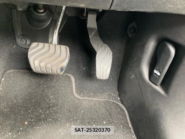 Mitsubishi OUTLANDER PHEV 2022-06 7502155-16