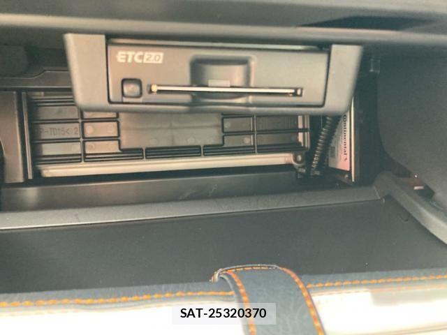 Mitsubishi OUTLANDER PHEV 2022-06 7502155-22