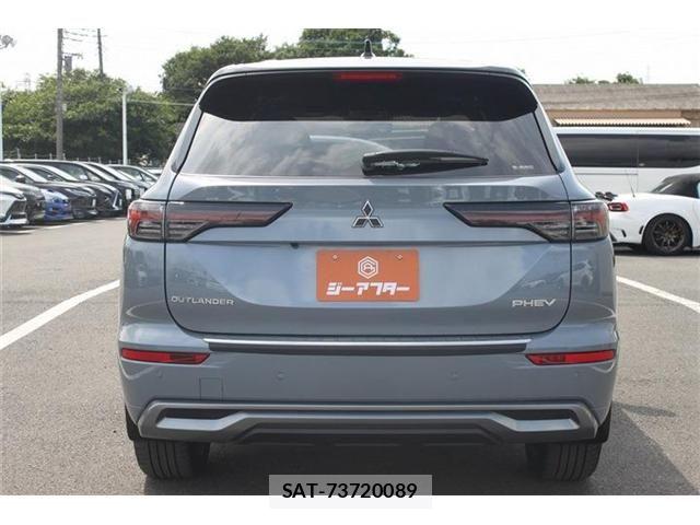 Mitsubishi OUTLANDER PHEV 2024-11 7509627-10