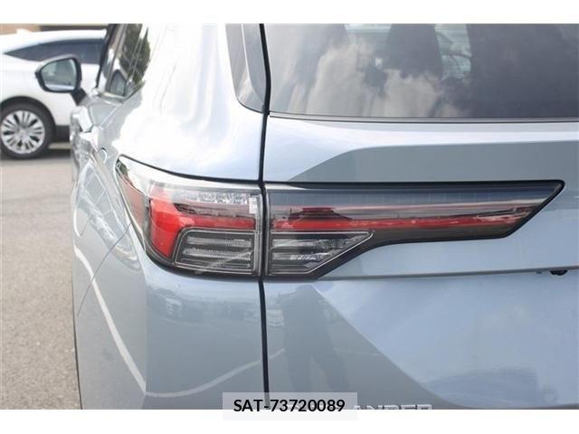 Mitsubishi OUTLANDER PHEV 2024-11 7509627-11